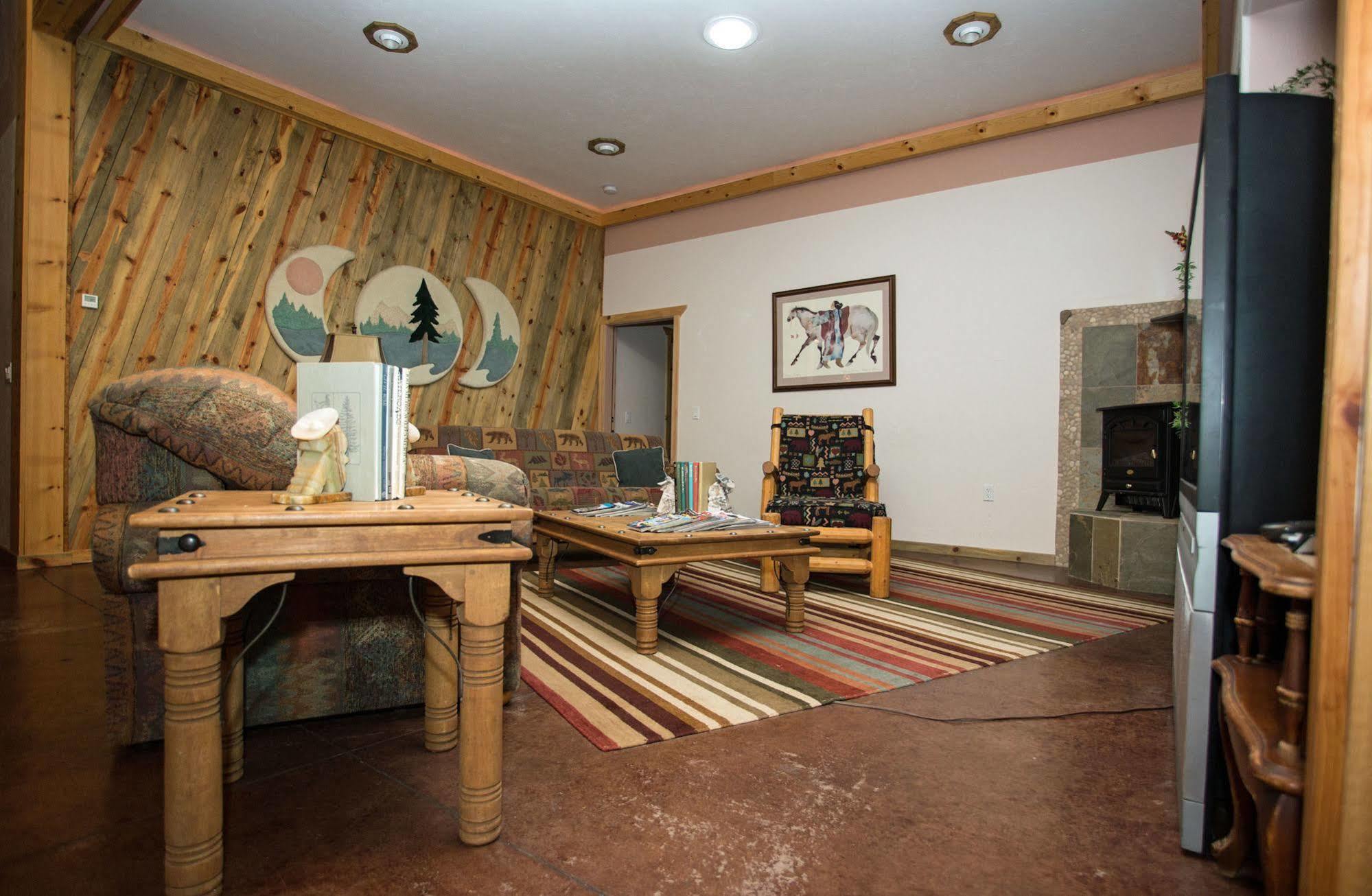 Diamondstone Guest Lodges La Pine Zewnętrze zdjęcie