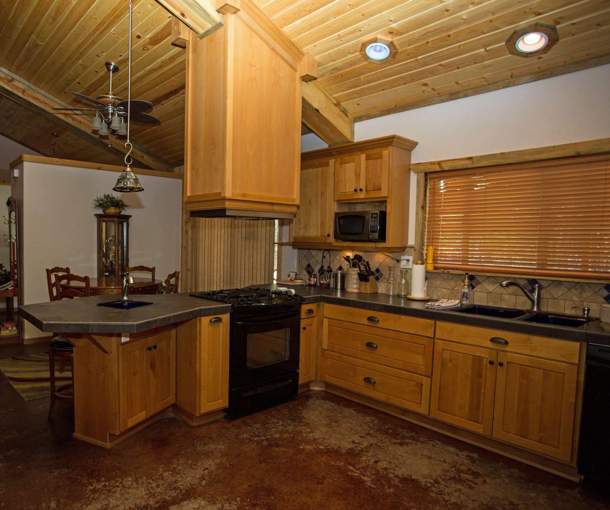 Diamondstone Guest Lodges La Pine Zewnętrze zdjęcie